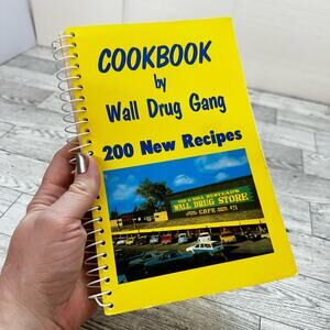 Wall Drug Store Cafe COOKBOOK South Dakota VTG 1980s Souvenir Pecan Rolls Recipe